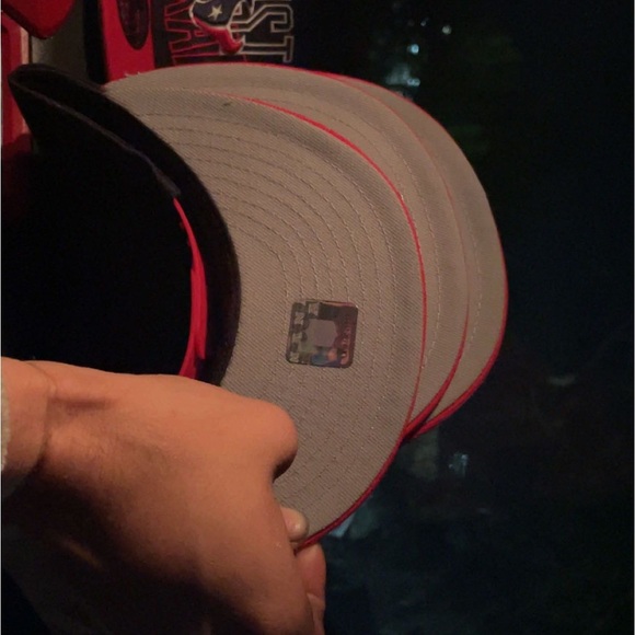 Snapbacks - Picture 3 of 7